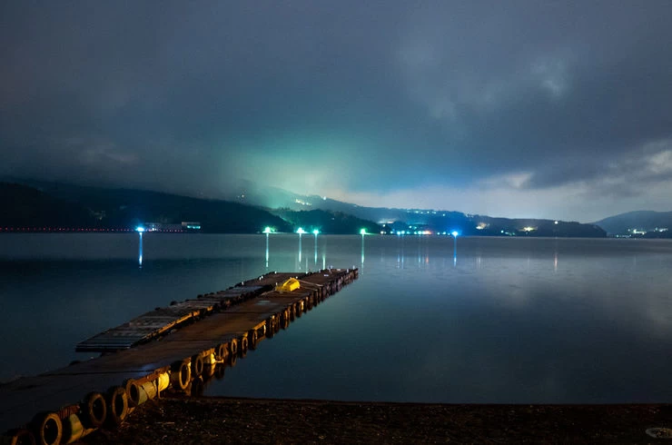 山中湖の夜